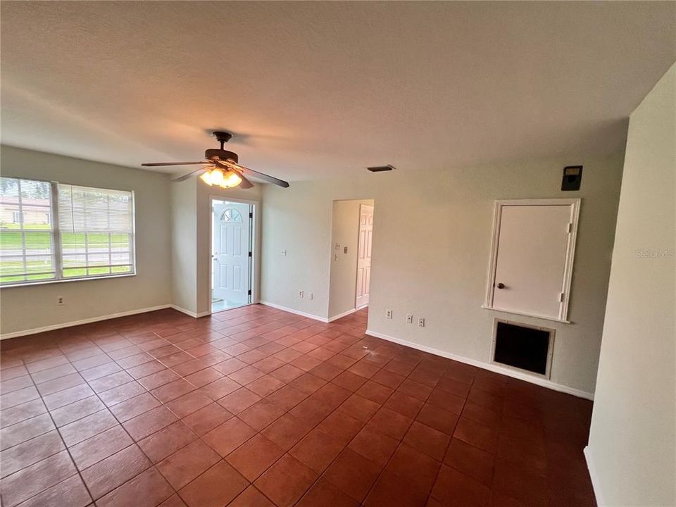 For Rent: $1,650 (2 beds, 2 baths, 1038 Square Feet)