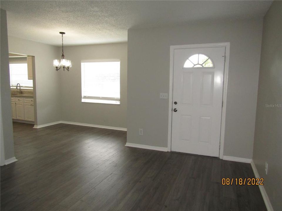 For Rent: $1,995 (4 beds, 1 baths, 1192 Square Feet)