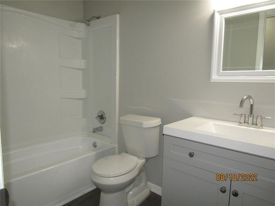 For Rent: $1,995 (4 beds, 1 baths, 1192 Square Feet)