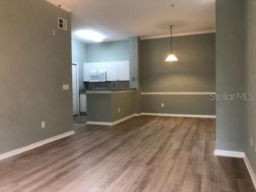 For Rent: $1,750 (2 beds, 1 baths, 1000 Square Feet)