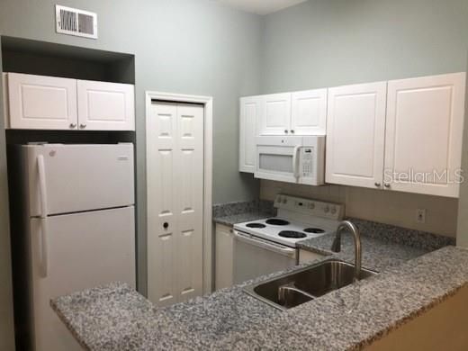 For Rent: $1,750 (2 beds, 1 baths, 1000 Square Feet)