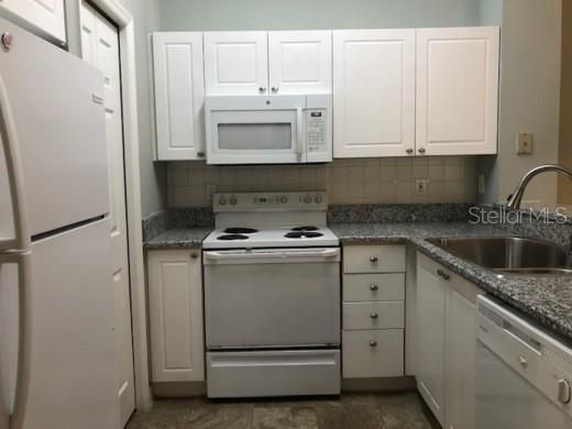 For Rent: $1,750 (2 beds, 1 baths, 1000 Square Feet)