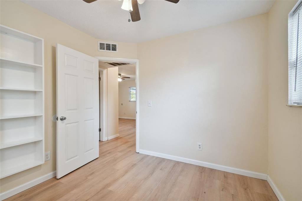 For Rent: $1,795 (2 beds, 1 baths, 946 Square Feet)