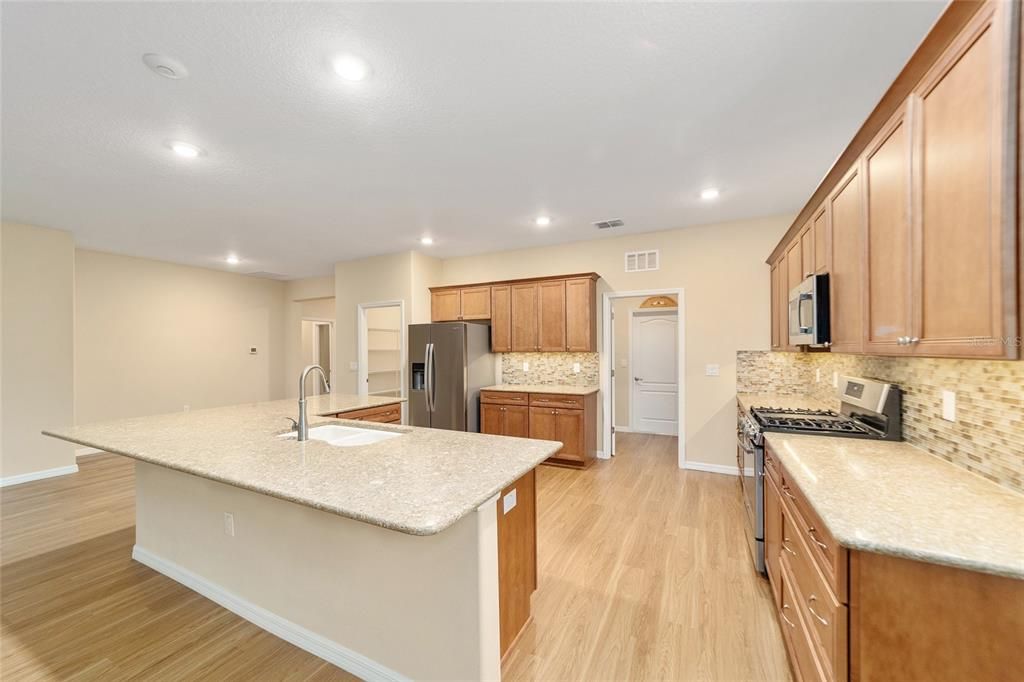 For Sale: $355,000 (3 beds, 2 baths, 2108 Square Feet)