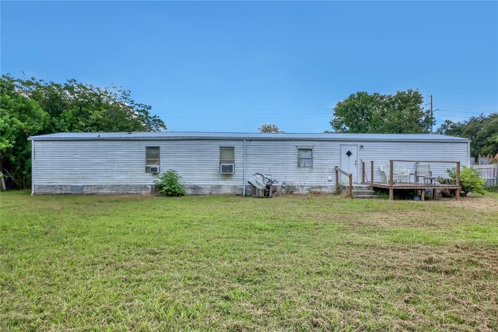 For Sale: $185,000 (3 beds, 2 baths, 1216 Square Feet)