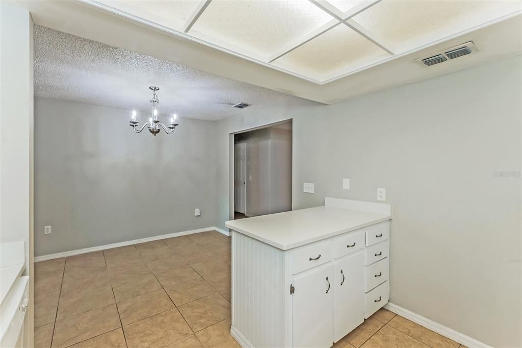 For Rent: $2,025 (3 beds, 2 baths, 1324 Square Feet)