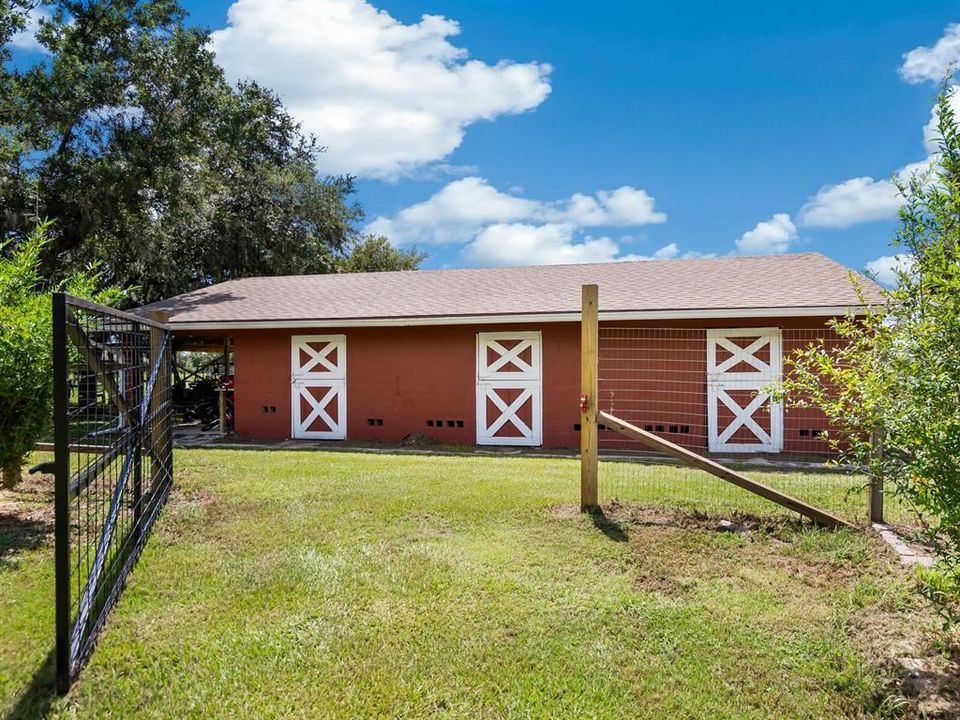 For Sale: $1,350,000 (4 beds, 2 baths, 2281 Square Feet)