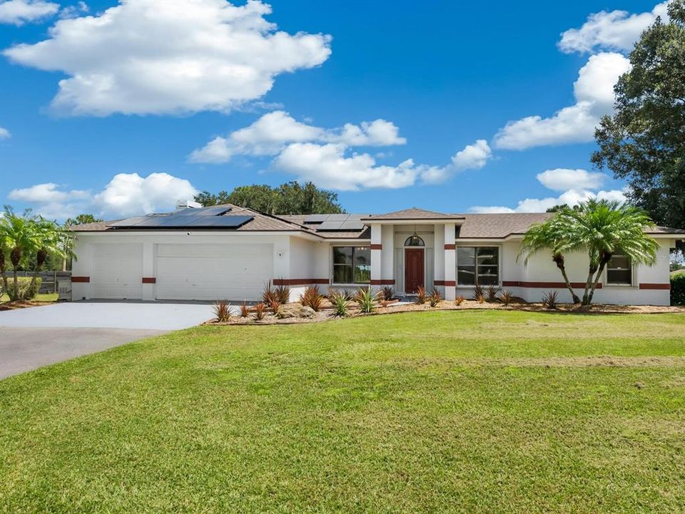 For Sale: $1,350,000 (4 beds, 2 baths, 2281 Square Feet)