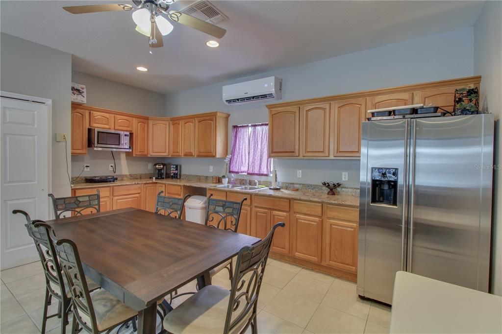 For Sale: $185,000 (3 beds, 2 baths, 1253 Square Feet)