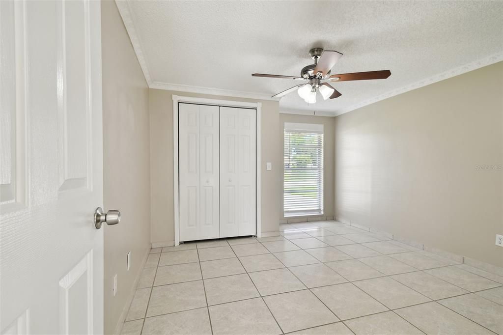 For Sale: $359,900 (2 beds, 2 baths, 1096 Square Feet)