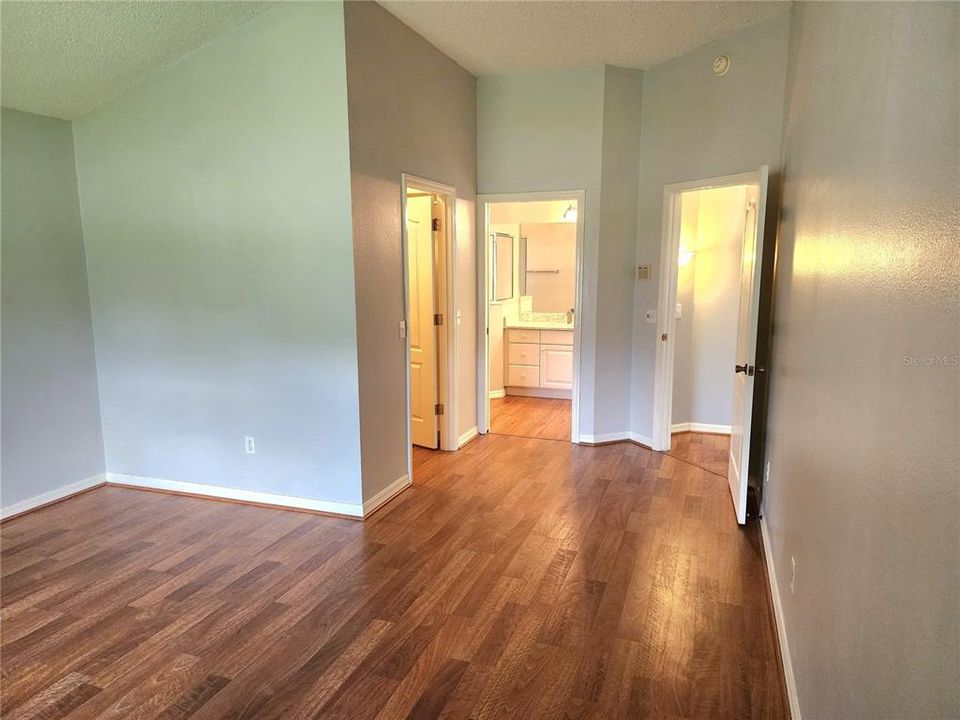 For Rent: $2,400 (3 beds, 2 baths, 2145 Square Feet)