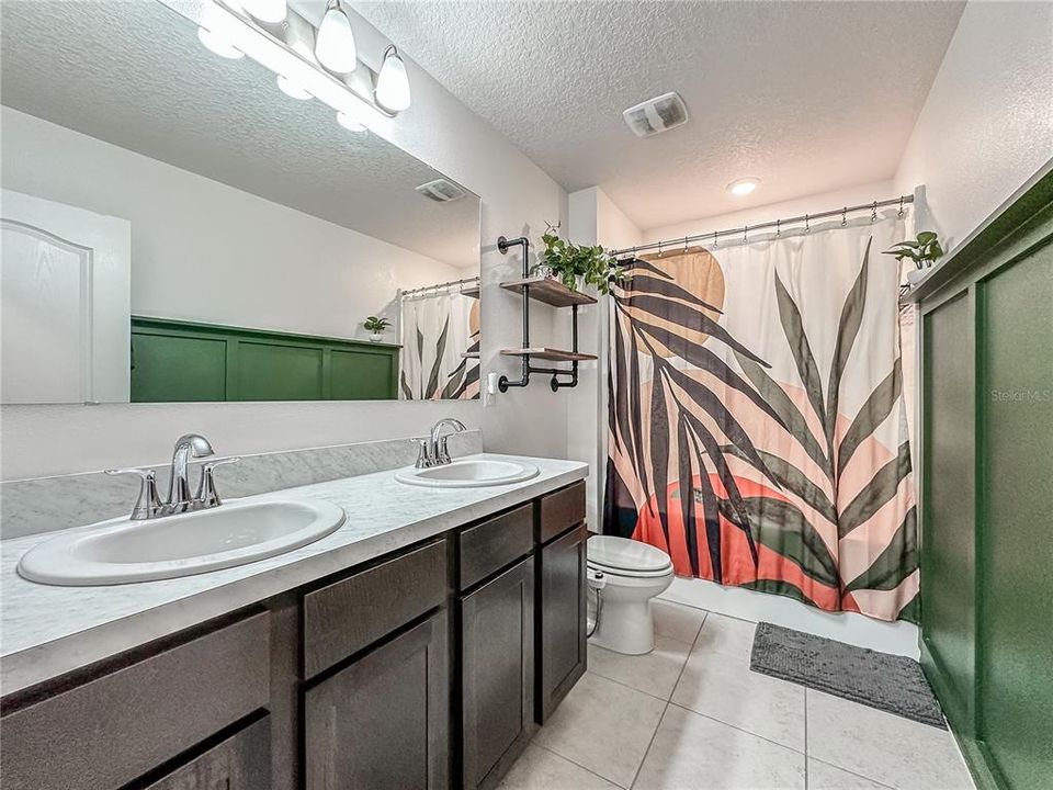 Active With Contract: $2,400 (4 beds, 2 baths, 2155 Square Feet)