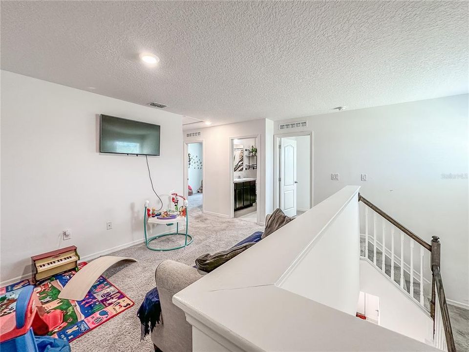 Active With Contract: $2,400 (4 beds, 2 baths, 2155 Square Feet)