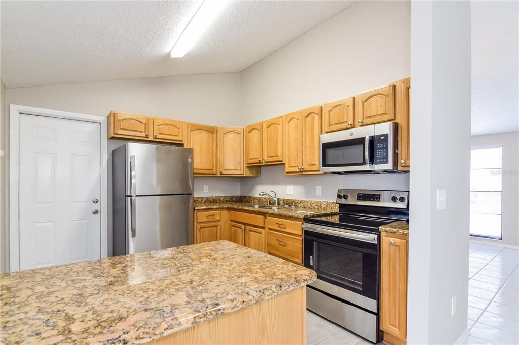 For Rent: $2,225 (3 beds, 2 baths, 1155 Square Feet)