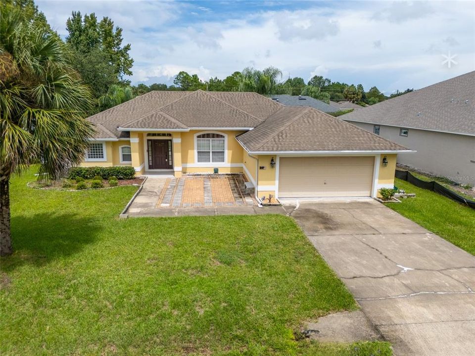 For Sale: $407,000 (3 beds, 2 baths, 1959 Square Feet)