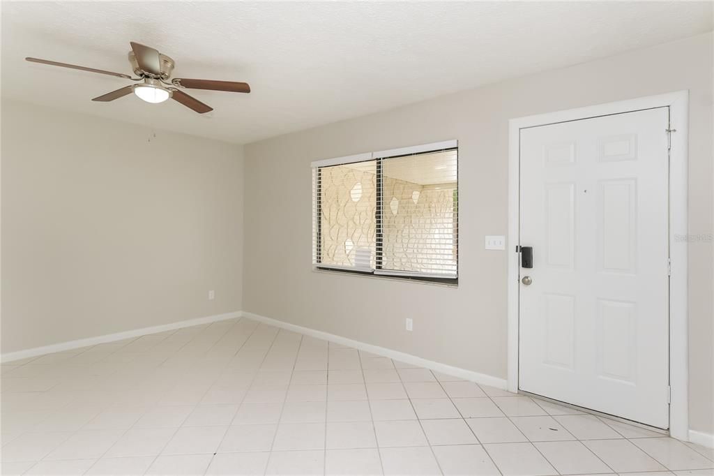 For Rent: $2,455 (3 beds, 2 baths, 1580 Square Feet)