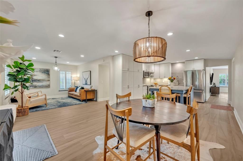 Open Floorplan - Dining room, Living Room and Kitchen great for entertaining