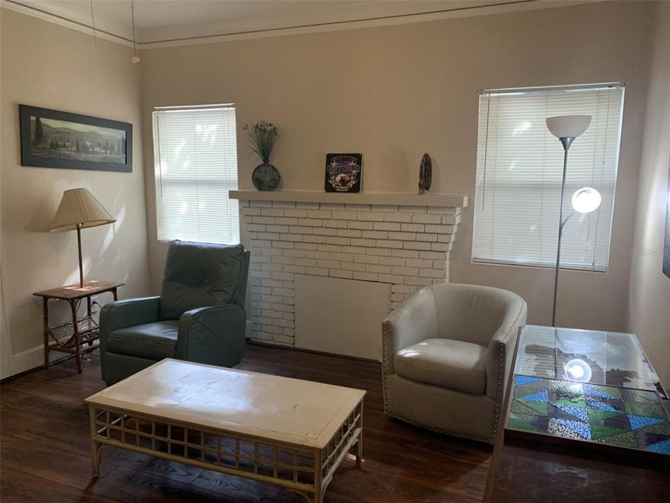 For Sale: $258,000 (4 beds, 2 baths, 1205 Square Feet)