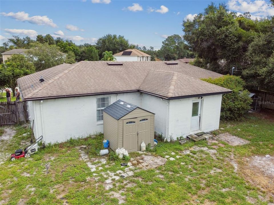 For Sale: $280,000 (3 beds, 2 baths, 1076 Square Feet)