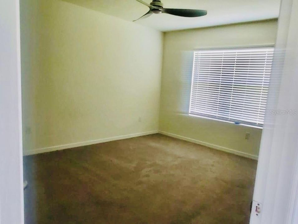 For Rent: $2,100 (3 beds, 2 baths, 1690 Square Feet)