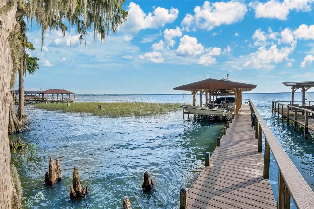 Recently Sold: $1,700,000 (3 beds, 4 baths, 4047 Square Feet)