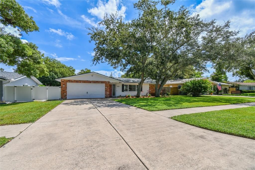 Active With Contract: $545,000 (3 beds, 2 baths, 1601 Square Feet)