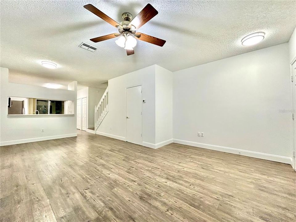 For Rent: $2,000 (2 beds, 1 baths, 1152 Square Feet)