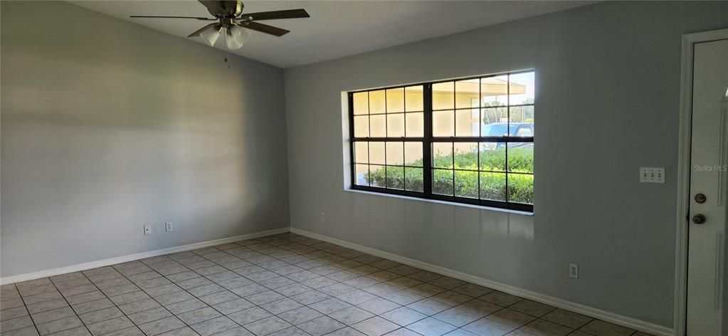 For Rent: $1,650 (3 beds, 2 baths, 1676 Square Feet)