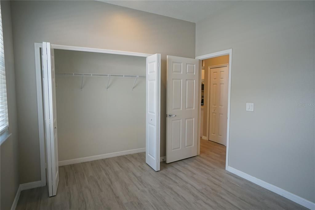 Active With Contract: $2,500 (3 beds, 3 baths, 1352 Square Feet)