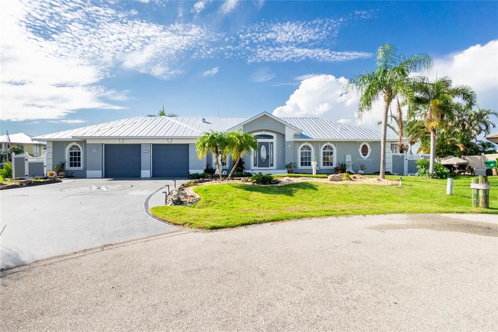 For Sale: $1,200,000 (3 beds, 2 baths, 2301 Square Feet)