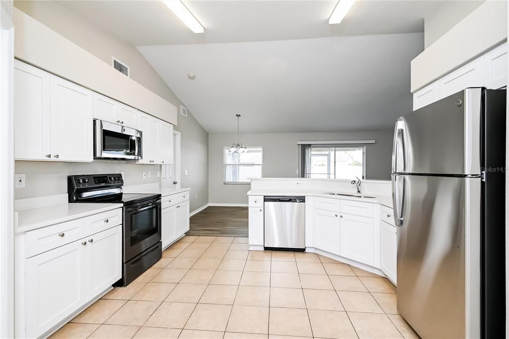 For Rent: $2,285 (3 beds, 2 baths, 1535 Square Feet)