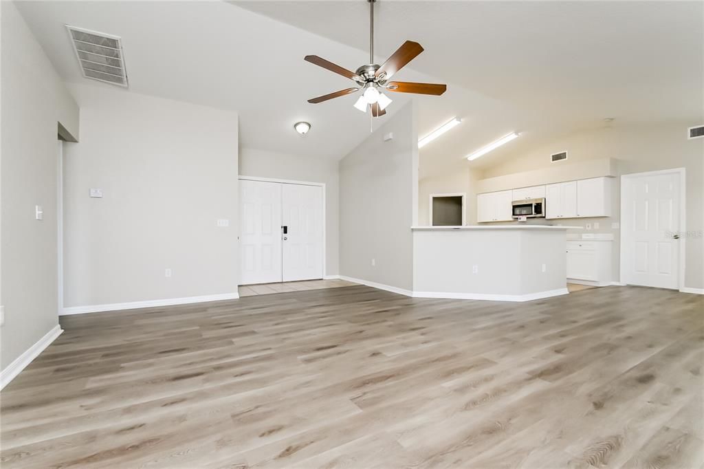 For Rent: $2,285 (3 beds, 2 baths, 1535 Square Feet)