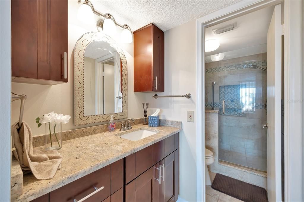 Active With Contract: $259,000 (1 beds, 1 baths, 780 Square Feet)