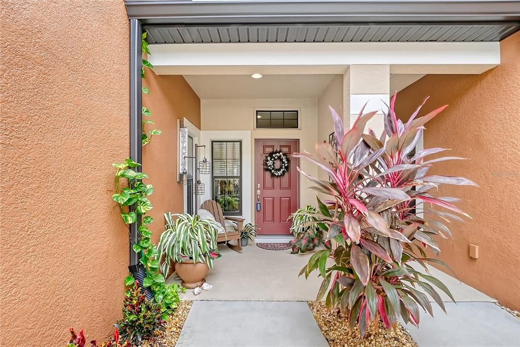 Private front entryway