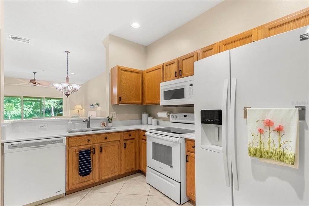 For Sale: $365,000 (2 beds, 2 baths, 1332 Square Feet)