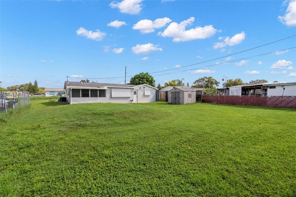 Active With Contract: $265,000 (2 beds, 2 baths, 1128 Square Feet)