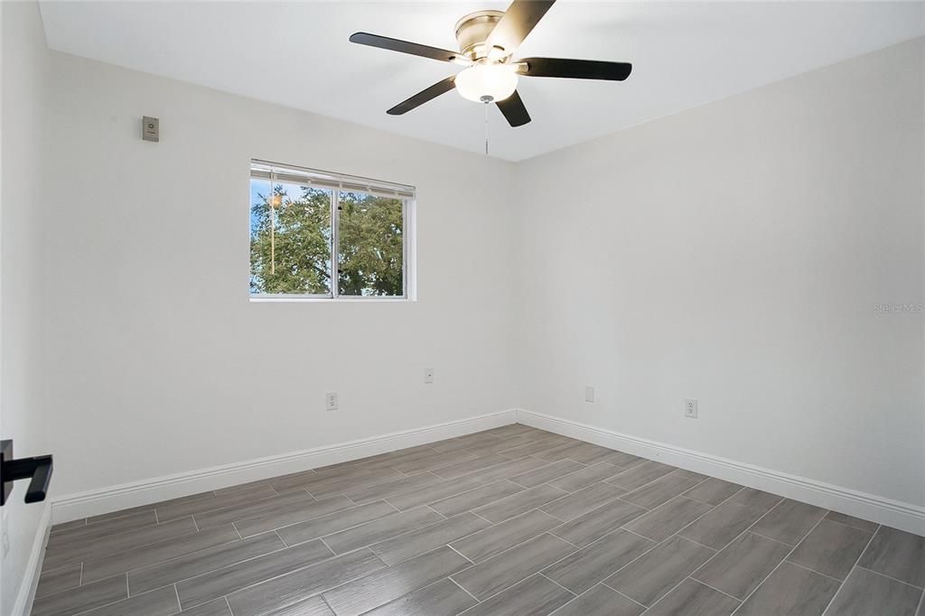 Active With Contract: $1,700 (3 beds, 2 baths, 700 Square Feet)