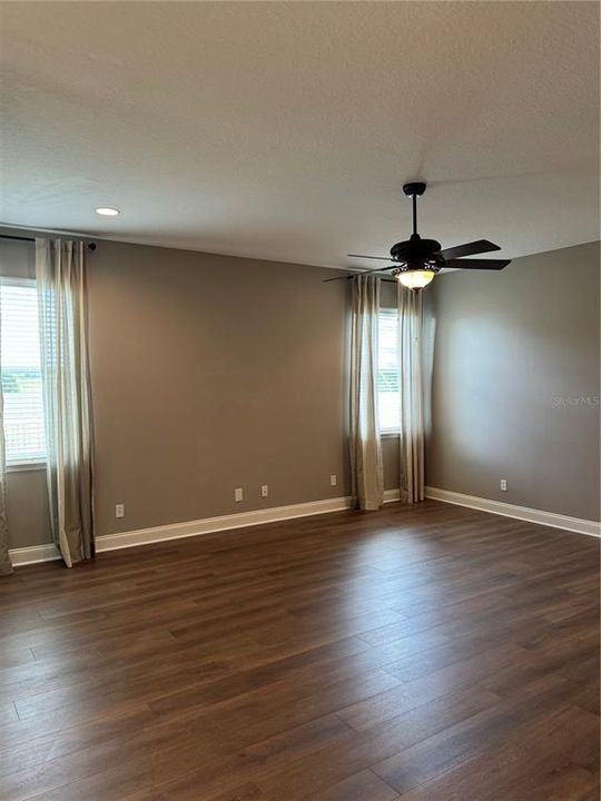 For Rent: $3,195 (3 beds, 2 baths, 2342 Square Feet)