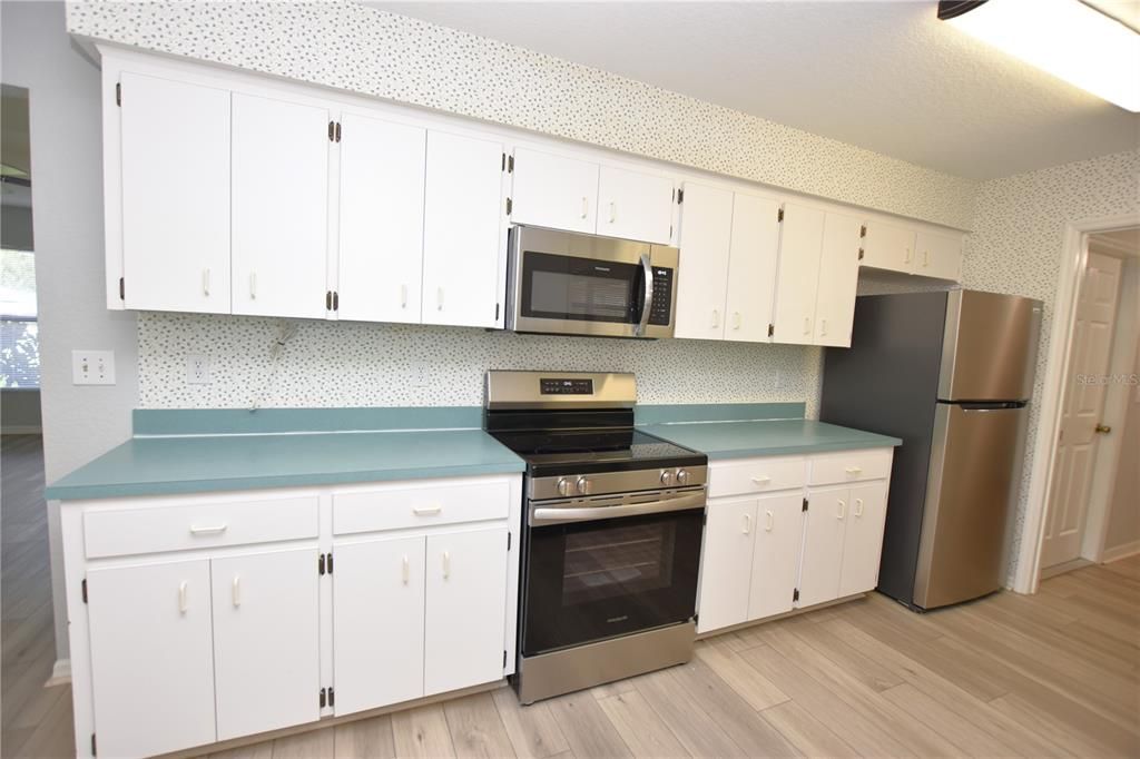 For Rent: $1,850 (3 beds, 2 baths, 1281 Square Feet)