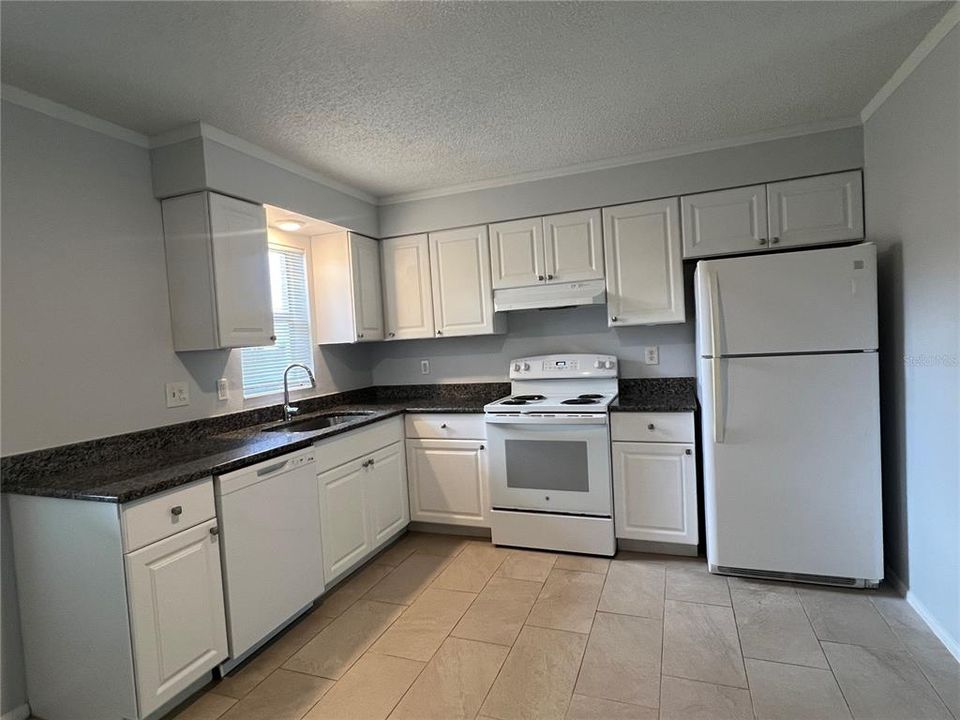 For Rent: $1,495 (2 beds, 1 baths, 768 Square Feet)