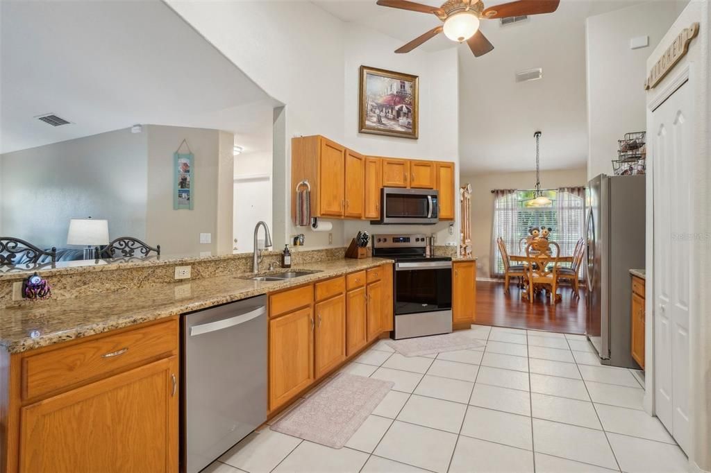 Active With Contract: $539,000 (4 beds, 2 baths, 2463 Square Feet)