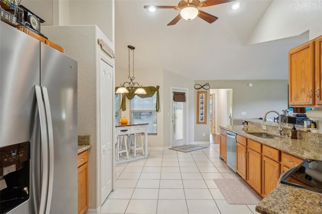 Active With Contract: $539,000 (4 beds, 2 baths, 2463 Square Feet)