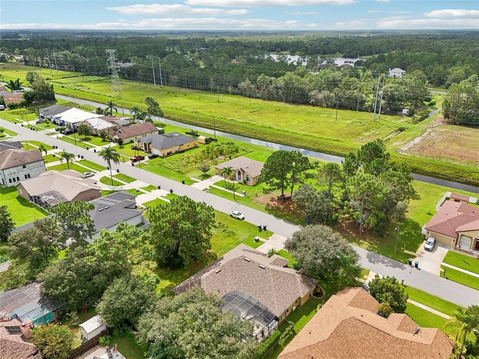 Active With Contract: $539,000 (4 beds, 2 baths, 2463 Square Feet)