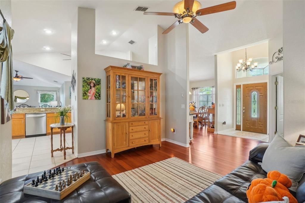 Active With Contract: $539,000 (4 beds, 2 baths, 2463 Square Feet)