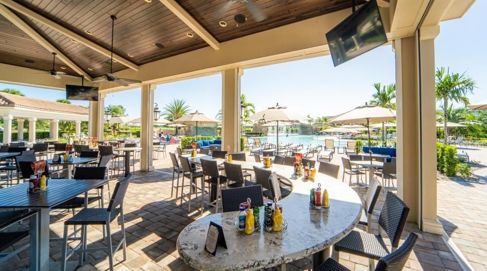 Poolside Tiki Bar Dining