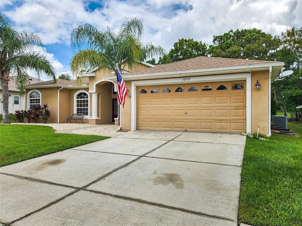 For Sale: $425,000 (3 beds, 2 baths, 2114 Square Feet)