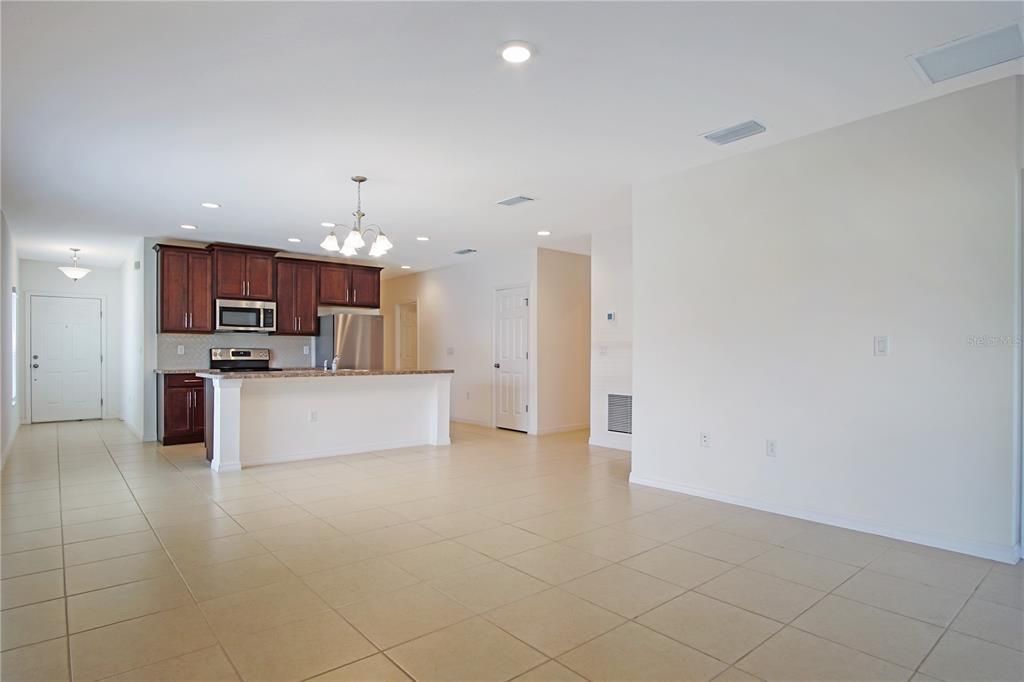 For Sale: $349,500 (4 beds, 2 baths, 1495 Square Feet)