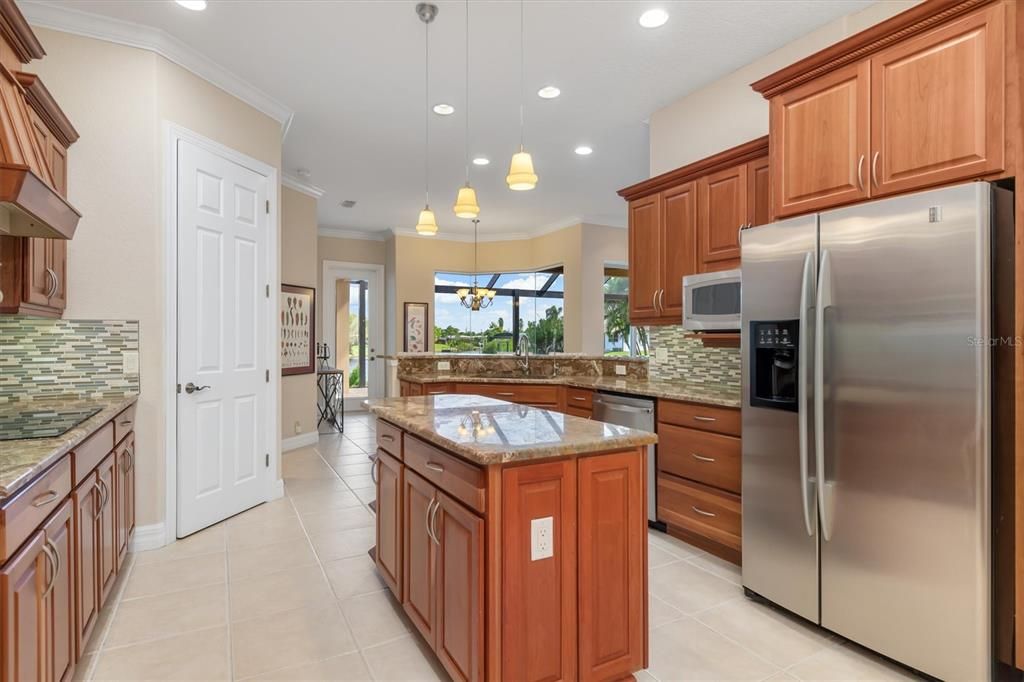 Active With Contract: $780,000 (4 beds, 3 baths, 2593 Square Feet)