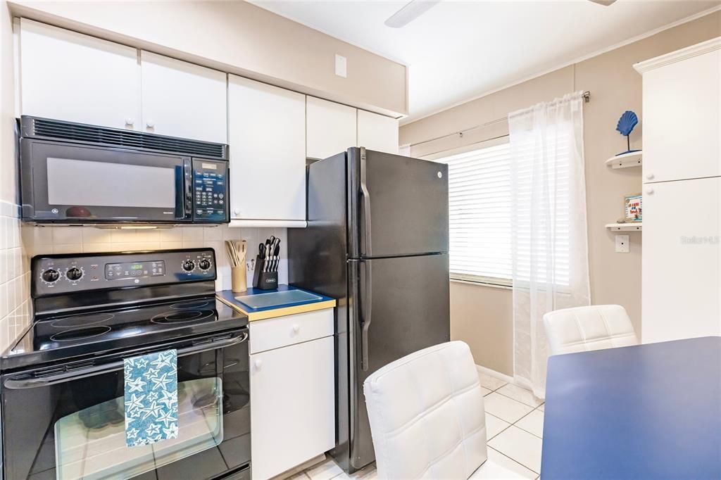 For Sale: $595,000 (1 beds, 1 baths, 522 Square Feet)