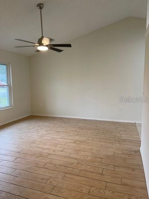 For Rent: $1,895 (2 beds, 2 baths, 976 Square Feet)